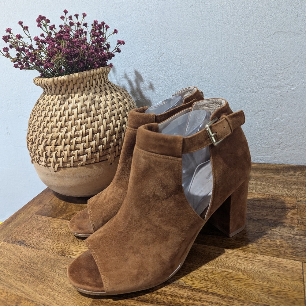 House of Harlow‎ 1960 block heel peek toe sandal brown suede size 9.5/40.5